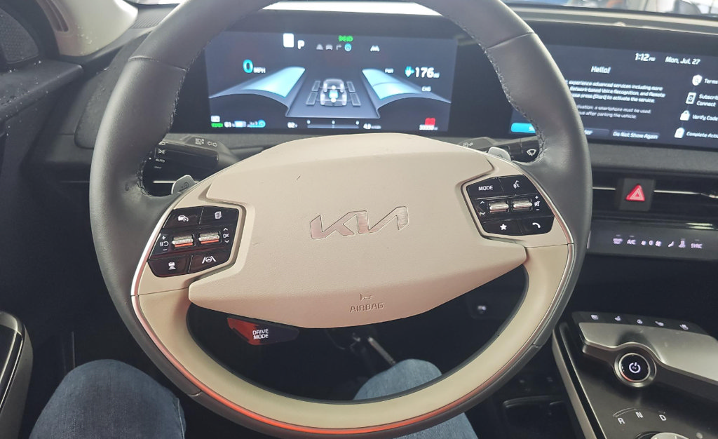 Used 2023 Kia EV6 Wind w/ Wind Technology Package AWD/4WD image 13