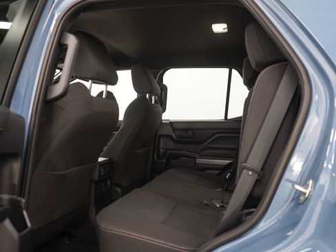 Used 2025 Toyota 4Runner SR5 AWD/4WD image 17