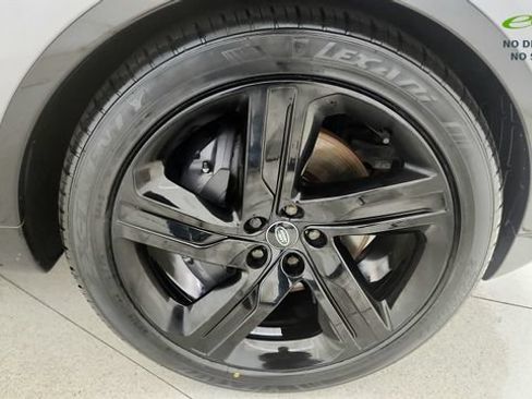 Used 2023 Land Rover Discovery S R-Dynamic AWD/4WD image 82