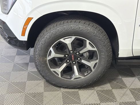 New 2026 GMC Yukon AT4 Ultimate AWD/4WD image 12