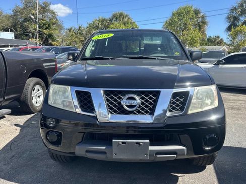Used 2015 Nissan Frontier SV image 3