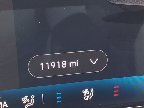 Certified 2025 Volkswagen ID.4 Pro S Plus AWD/4WD image 30