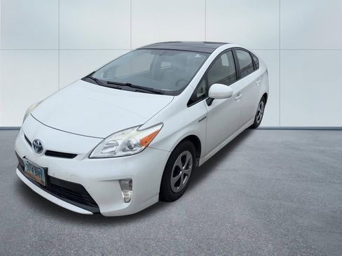 Used 2012 Toyota Prius Four w/ Deluxe Solar Roof Pkg FWD image 8