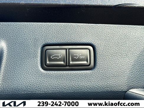 New 2026 Kia Carnival EX FWD image 12