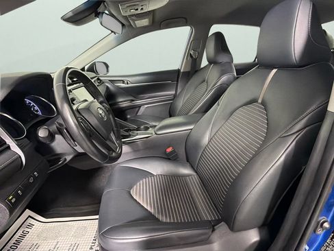 Used 2020 Toyota Camry SE FWD image 8