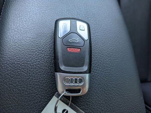 Used 2017 Audi A4 2.0T Premium image 29