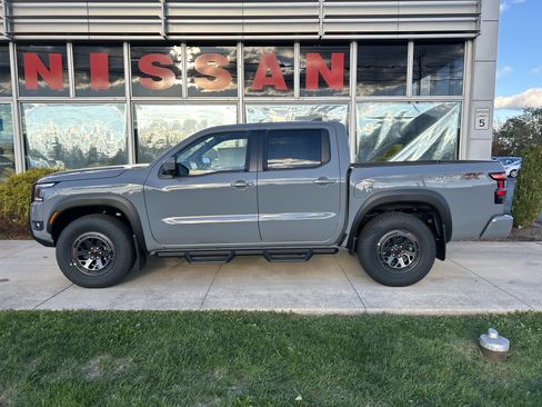 New 2026 Nissan Frontier PRO-4X w/ Pro-4x Convenience Package image 3