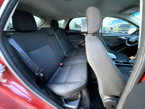 Used 2018 Ford Focus SE image 18