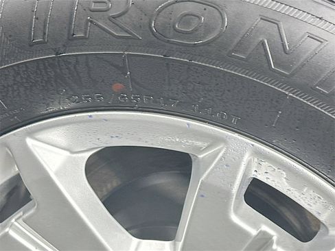 Used 2022 Chevrolet Colorado LT w/ Fleet Safety Package image 28