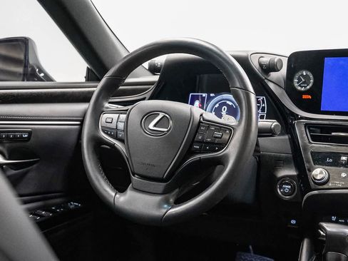 Used 2024 Lexus ES 300h w/ Premium Package FWD image 15