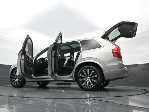 Used 2024 Volvo XC90 B6 Plus AWD/4WD image 42