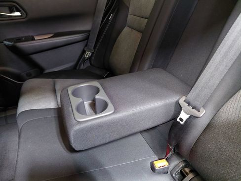 Used 2024 Nissan Rogue SV FWD image 38