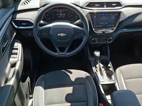 Used 2023 Chevrolet TrailBlazer LT w/ Convenience Package AWD/4WD image 11