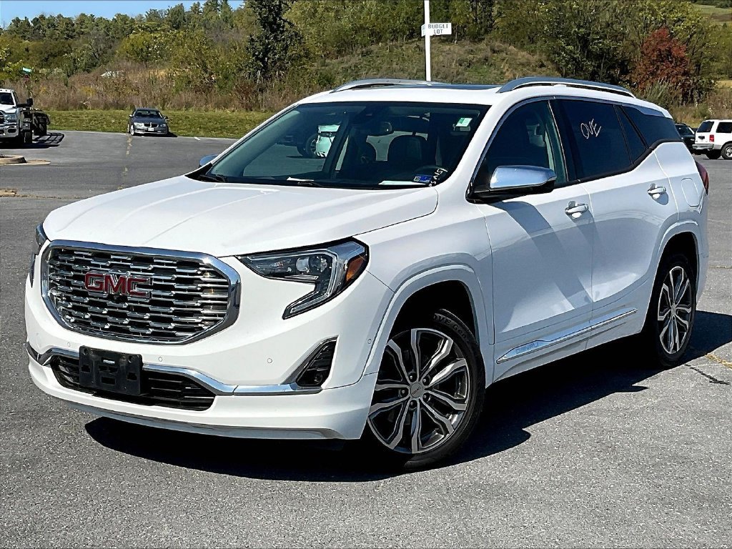 Used 2018 GMC Terrain Denali w/ Advanced Safety Package AWD/4WD image 2