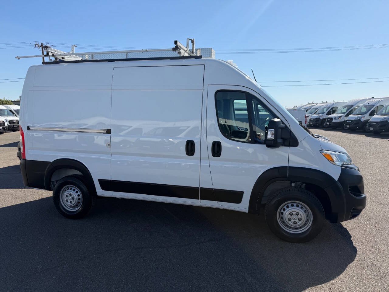 Used 2025 RAM ProMaster 2500 FWD image 5