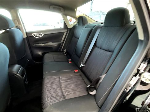 Certified 2019 Nissan Sentra SV image 19