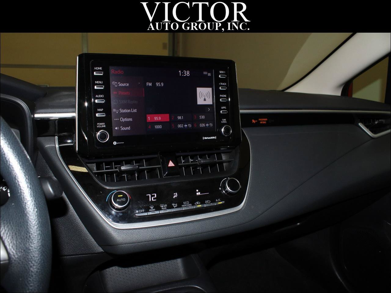 Used 2021 Toyota Corolla LE FWD image 21