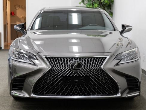 Used 2020 Lexus LS 500 w/ Accessory Package (Z2) image 12