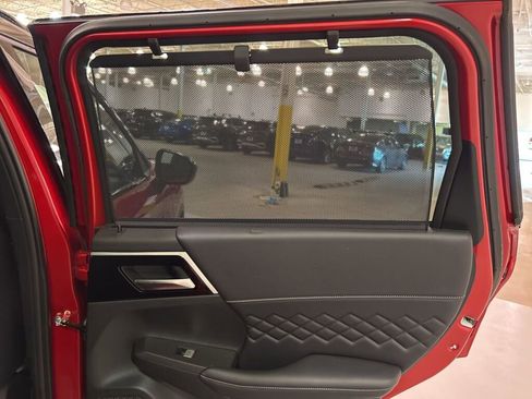 New 2025 Mitsubishi Outlander SEL Black Edition image 16