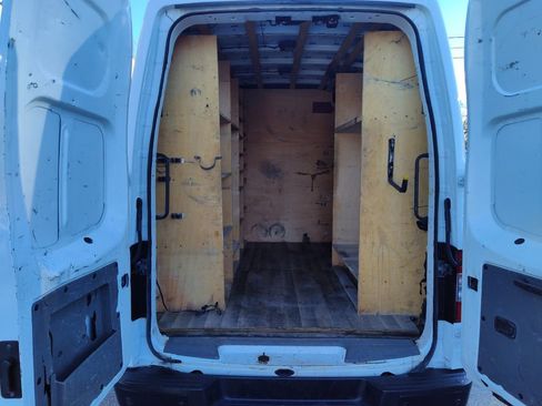 Used 2019 Nissan NV 2500 SV image 12