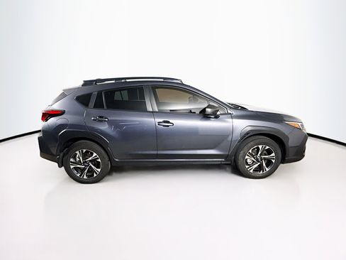 Used 2024 Subaru Crosstrek 2.0i Premium AWD/4WD image 2
