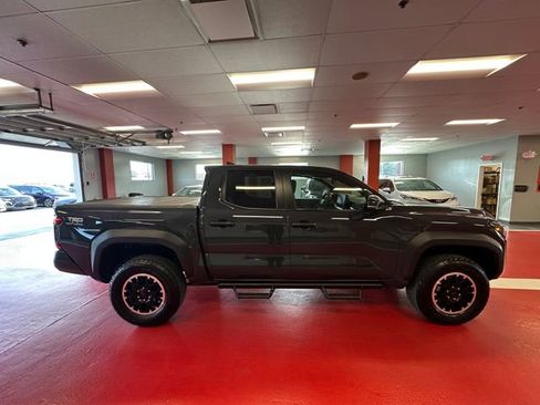 Certified 2025 Toyota Tacoma TRD Off-Road w/ TRD Off Road Premium Package image 3