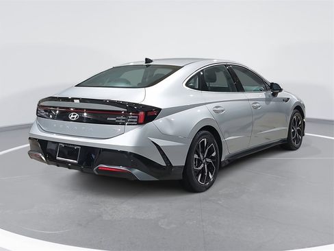 Certified 2025 Hyundai Sonata SEL image 5