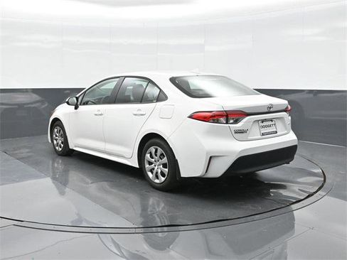 Certified 2026 Toyota Corolla LE image 8