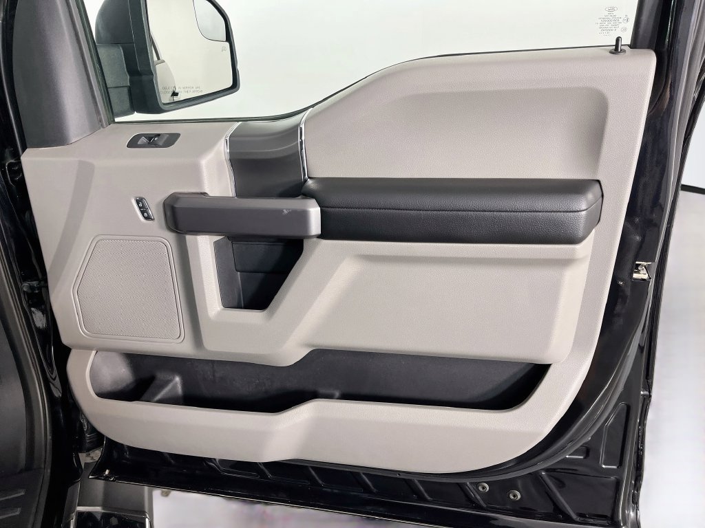Used 2019 Ford F150 XLT w/ Equipment Group 302A Luxury AWD/4WD image 33