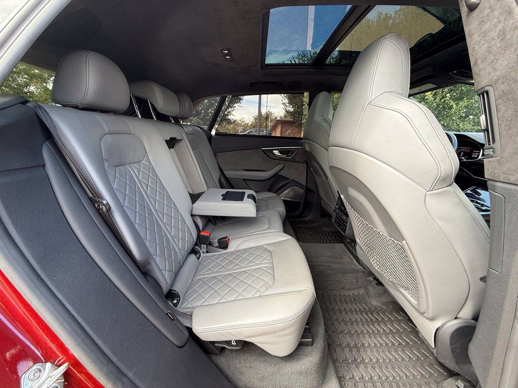 Used 2021 Audi SQ8 Prestige AWD/4WD image 20