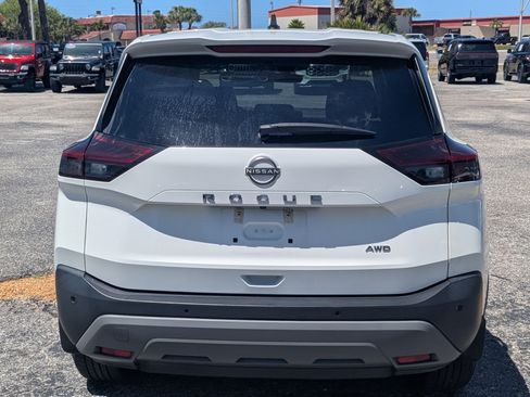 Used 2023 Nissan Rogue S AWD/4WD image 6