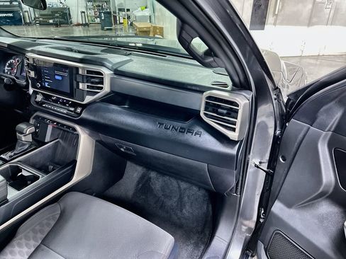 Used 2025 Toyota Tundra SR5 w/ SR5 Convenience Package AWD/4WD image 28