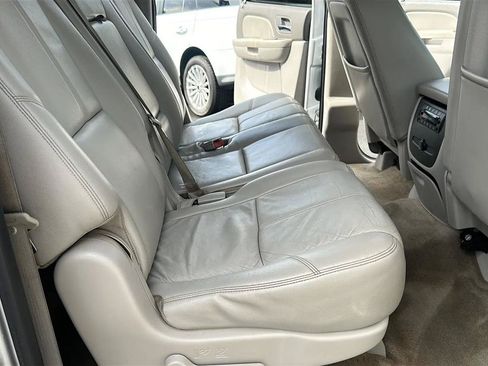 Used 2014 GMC Yukon XL SLT RWD image 32