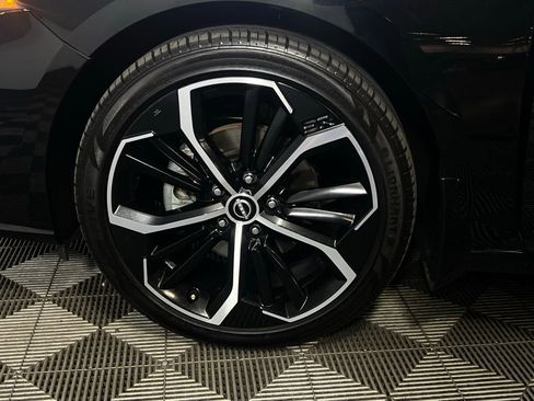 Used 2025 Nissan Altima 2.5 SR image 11