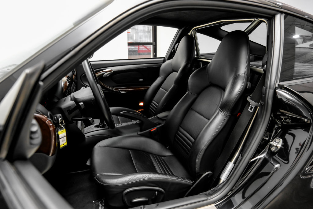 Used 2003 Porsche 911 Turbo AWD/4WD image 32