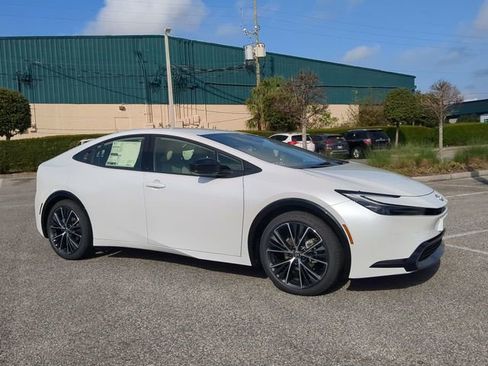 New 2026 Toyota Prius XLE image 2