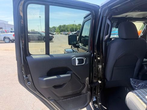 New 2026 Jeep Wrangler Unlimited Sport AWD/4WD image 39