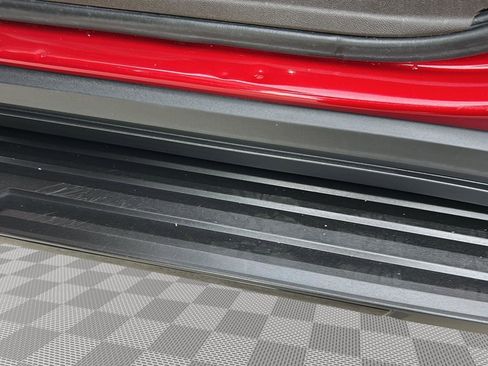 Used 2023 GMC Yukon XL SLT image 24