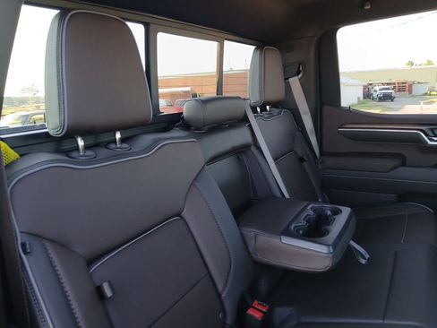 Used 2025 GMC Sierra 1500 Denali w/ Technology Package AWD/4WD image 84