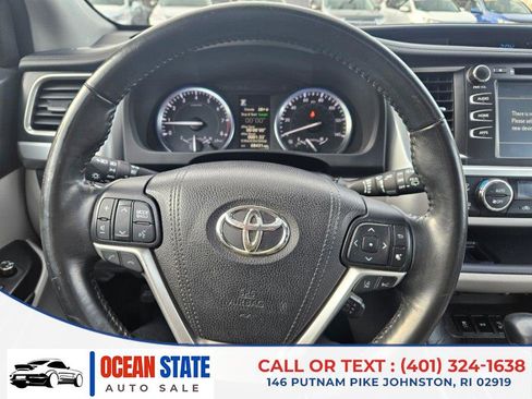 Used 2018 Toyota Highlander XLE image 21