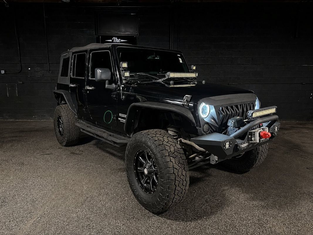 Used 2015 Jeep Wrangler Unlimited Sport w/ Quick Order Package 24S AWD/4WD image 8