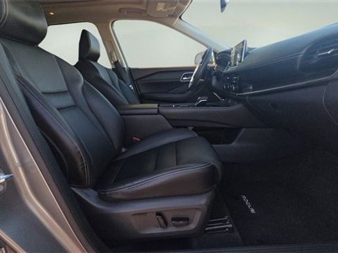 Used 2021 Nissan Rogue SL image 13