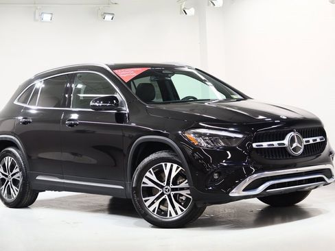 Used 2025 Mercedes-Benz GLA 250 4MATIC image 2