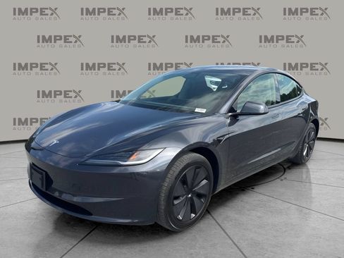 Used 2025 Tesla Model 3 Long Range RWD image 1