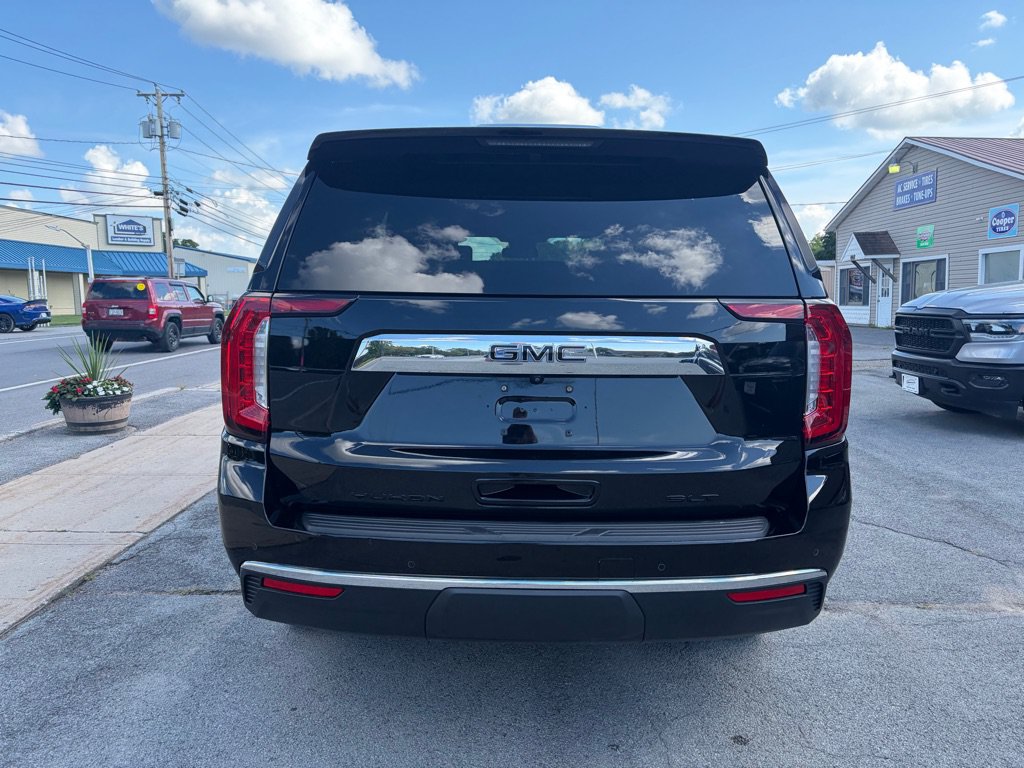 Used 2024 GMC Yukon SLT w/ SLT Luxury Package AWD/4WD image 6