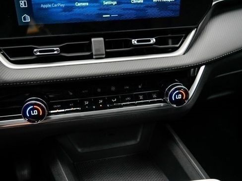 New 2026 Chevrolet Equinox LT w/ Convenience Package II image 30