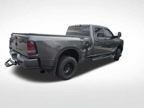 Used 2021 RAM 3500 Big Horn w/ Night Edition AWD/4WD image 5