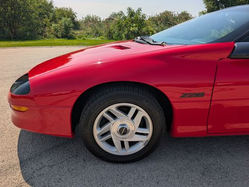 Used 1994 Chevrolet Camaro Z28 RWD image 33
