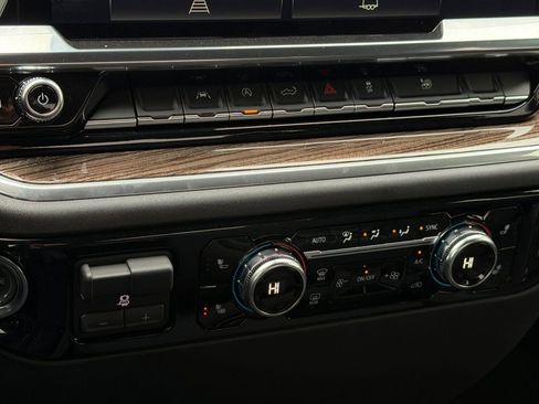 New 2026 GMC Sierra 1500 Elevation image 21