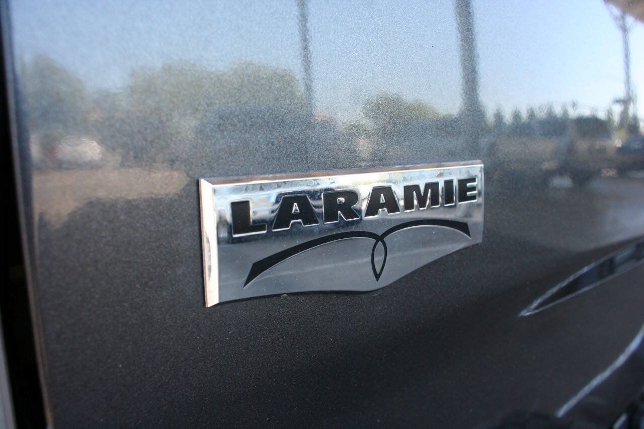 Used 2017 RAM 1500 Laramie AWD/4WD image 28